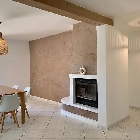 Rdc De Maison Totalement Independant Avec Terrasse,jardin דירה בנדול